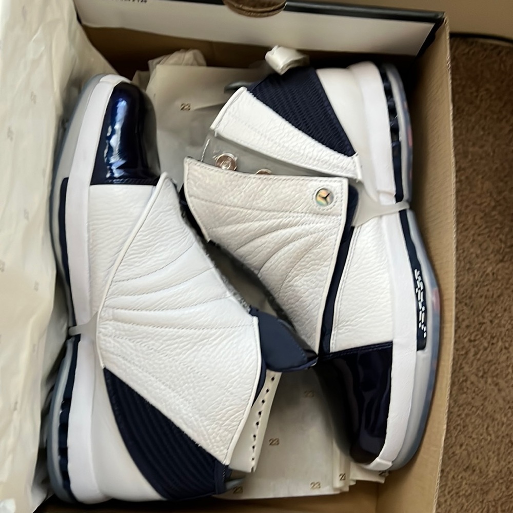 Air Jordan 16 Retro